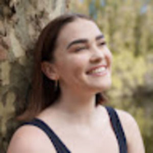 Meet your Posher, Olivia